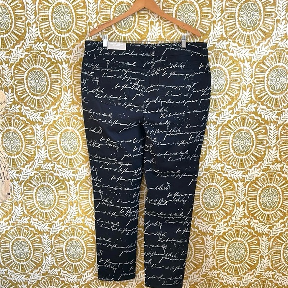 NWT CHICO’S Script-Print Slim Fit Stretch Pull-On Pants Jeggings in Black Sz 18 - Picture 9 of 12